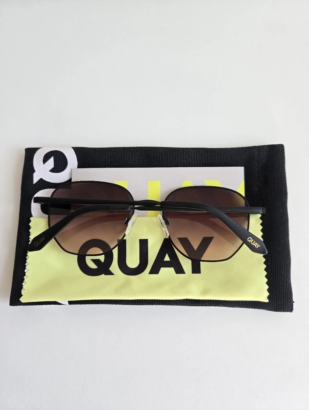 New Quay Unisex Big Time Black Frame / Smoke Lens Round Sunglasses